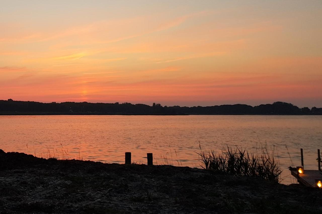 Wierhooft 21 Den Oever Esterno foto