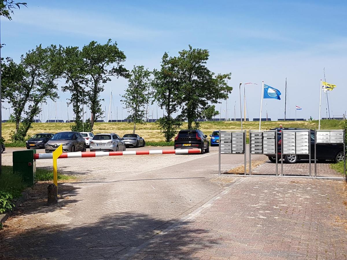 Wierhooft 21 Den Oever Esterno foto