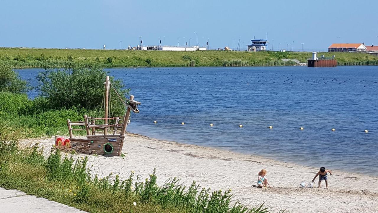 Wierhooft 21 Den Oever Esterno foto